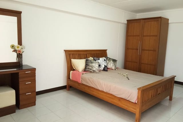 Room Image 3